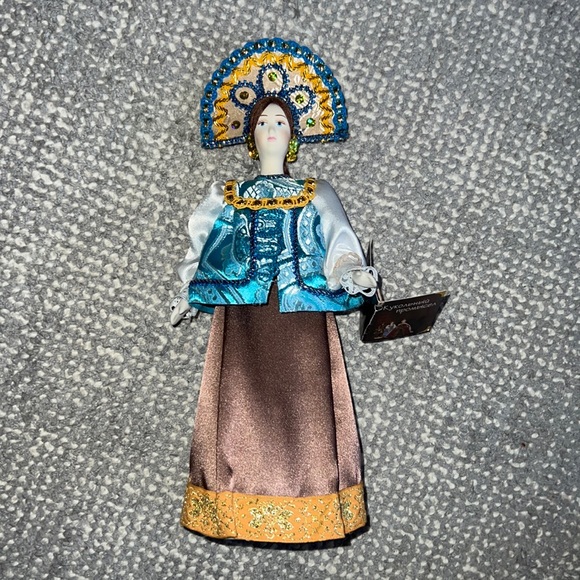 Russian doll - Picture 1 of 5